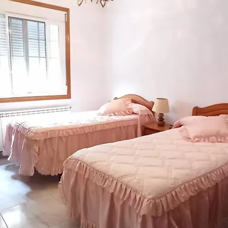 Casa Rural A Eira En Ourense Villar De Barrio Holiday home Arnuide